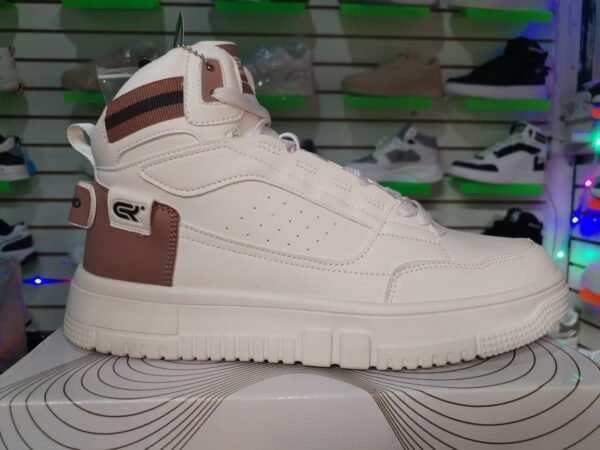 Zapatillas tipo Básquet  , corte alto/marron